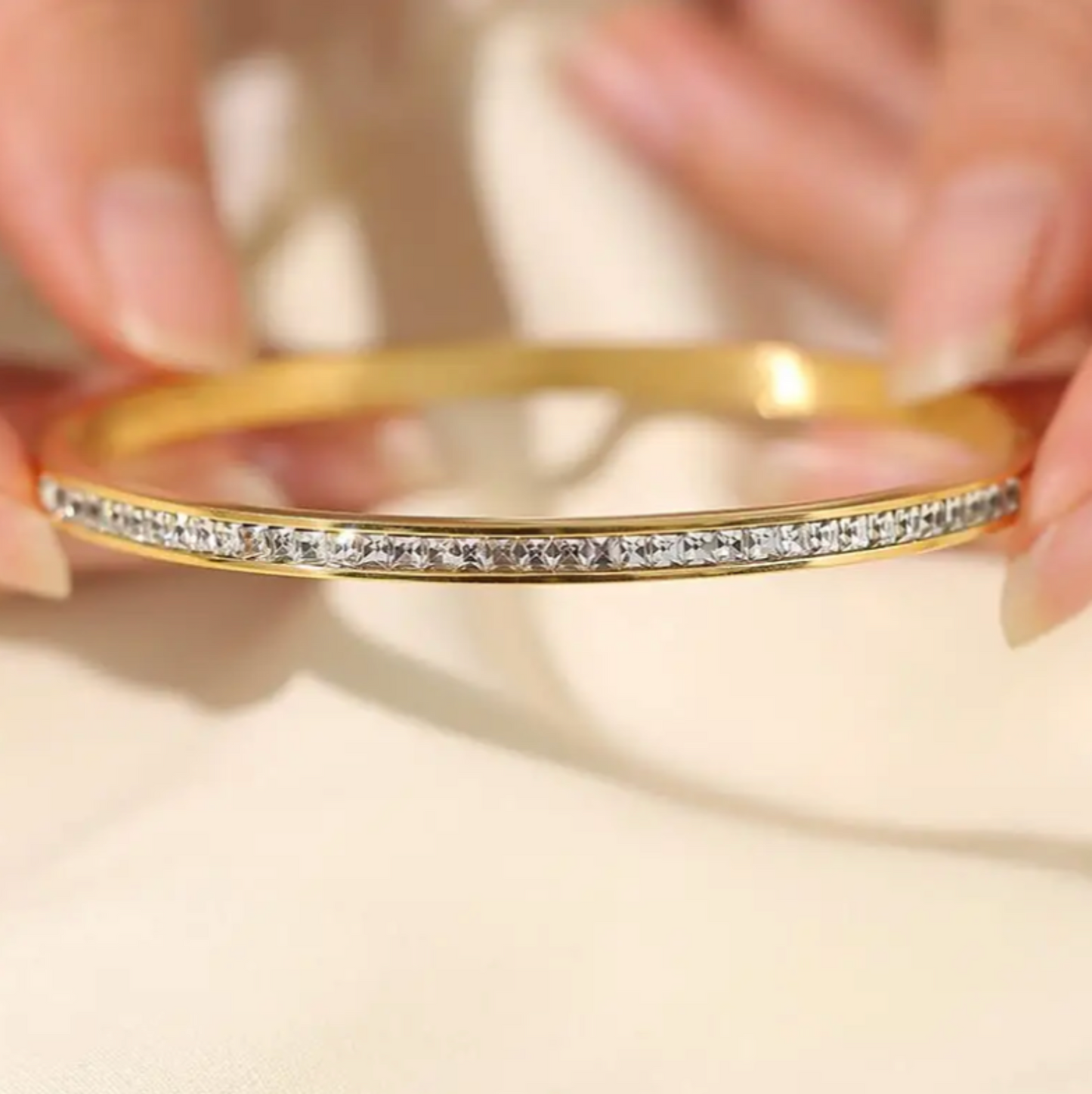 Vivienne Bangle | Gold