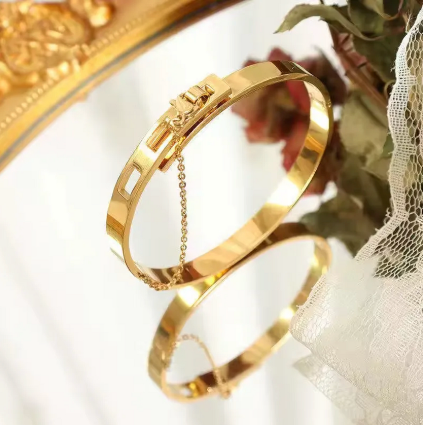 Golden Clasp Bangle