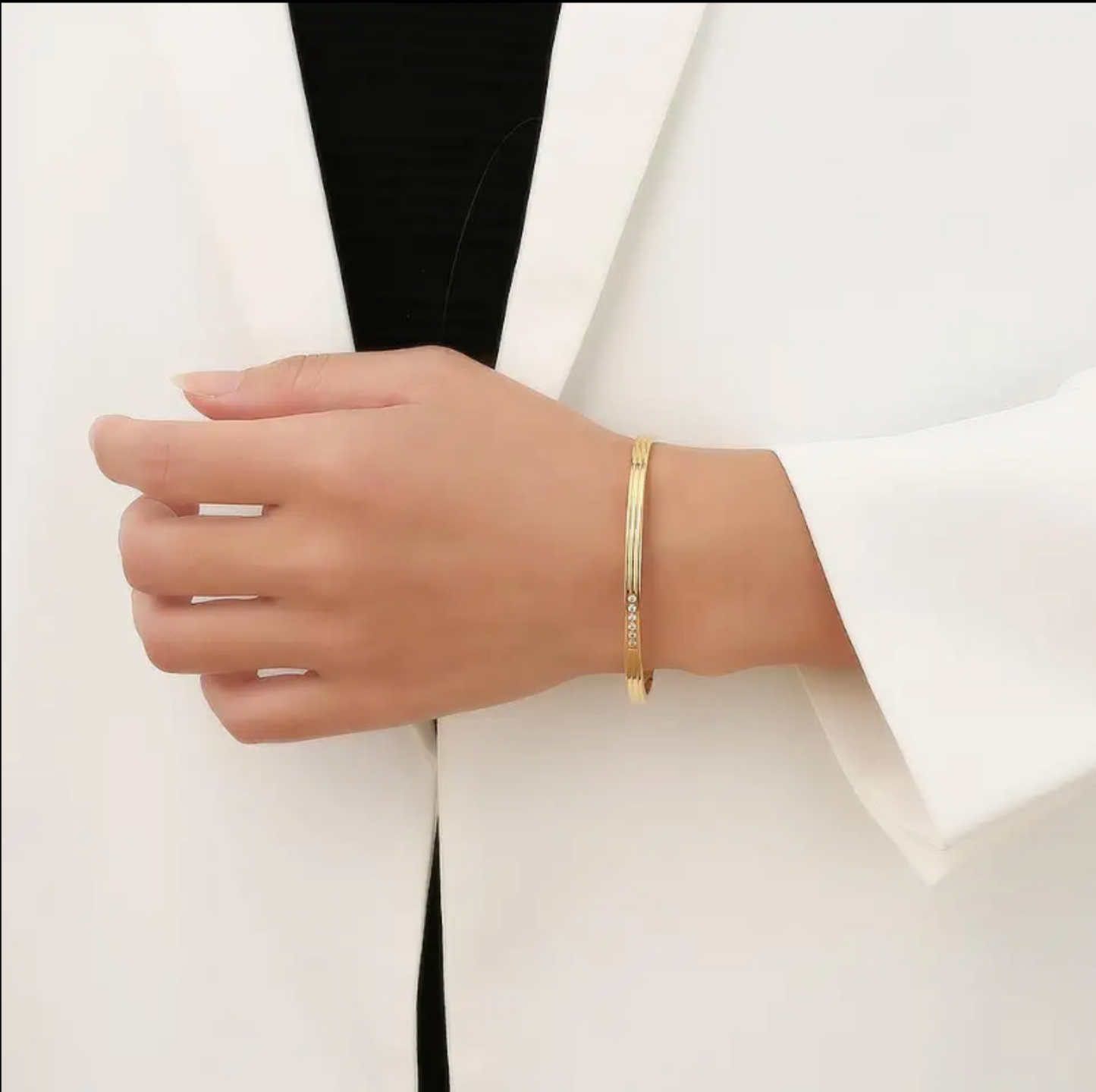 Elena Slim Bangle | Gold