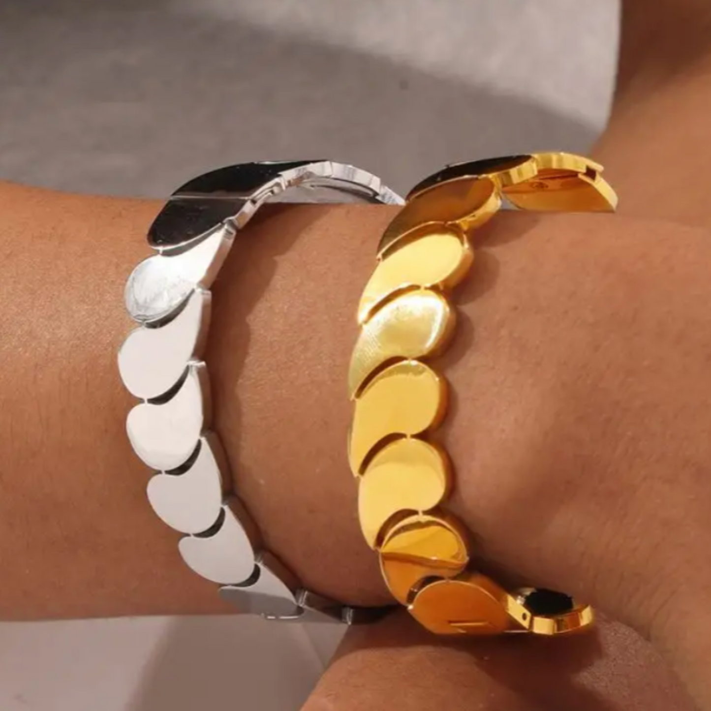 Petal Bangle | Gold