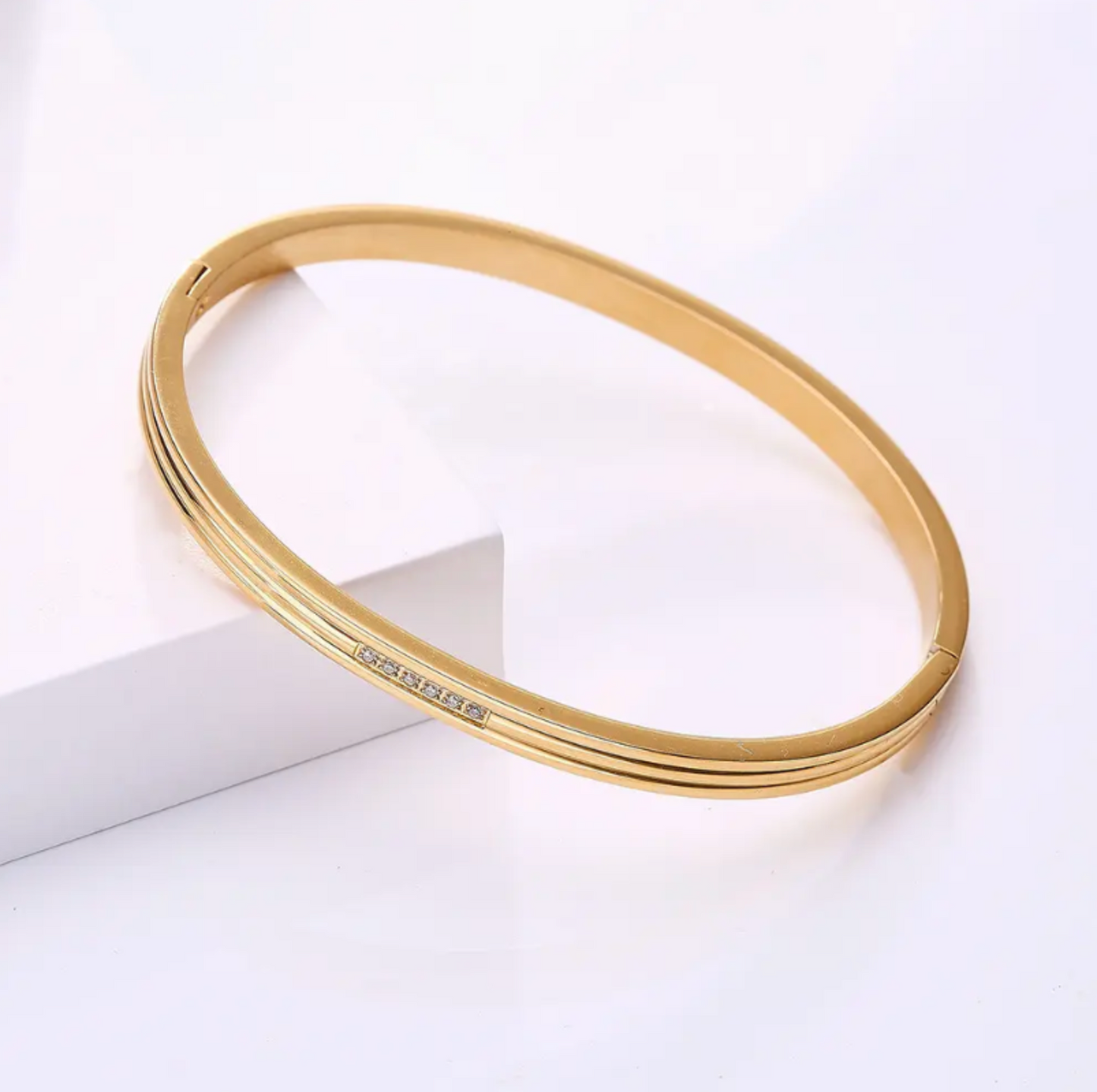 Elena Slim Bangle | Gold