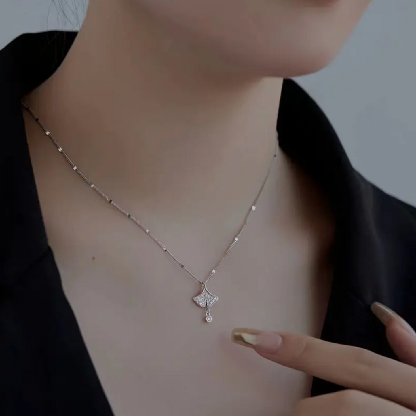 Ginkgo Pendant | Silver