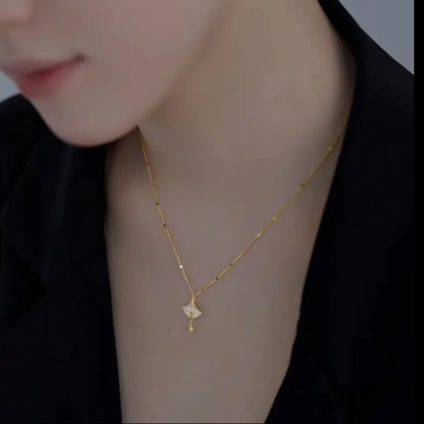 Ginkgo Pendant | Silver