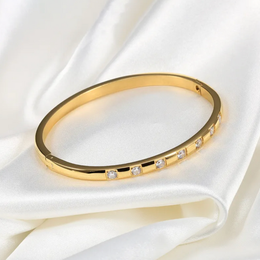 Grace Bangle | Gold